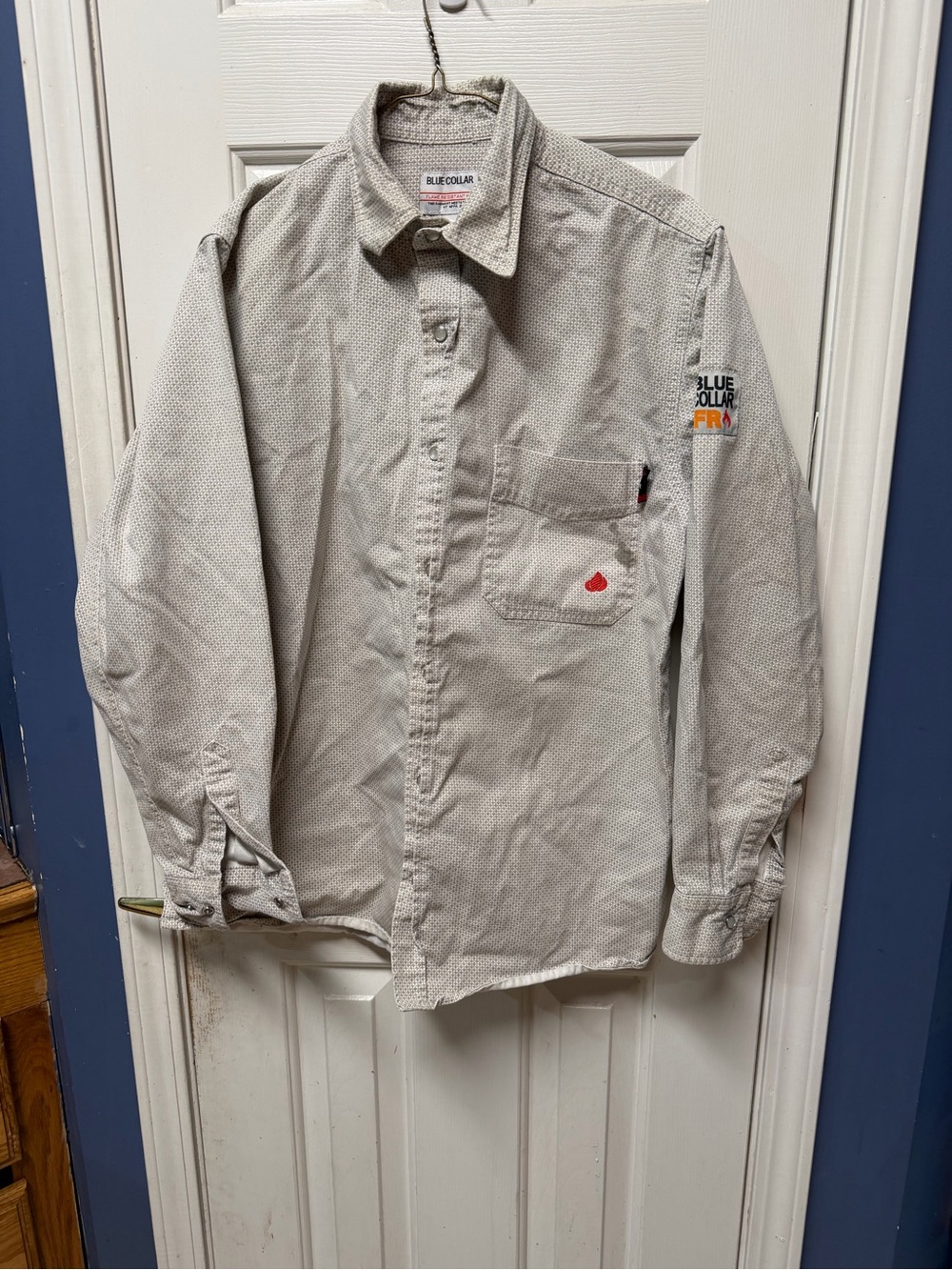 Blue Collar FR Work Shirt — M Light Gray with Subtle Dot Pattern